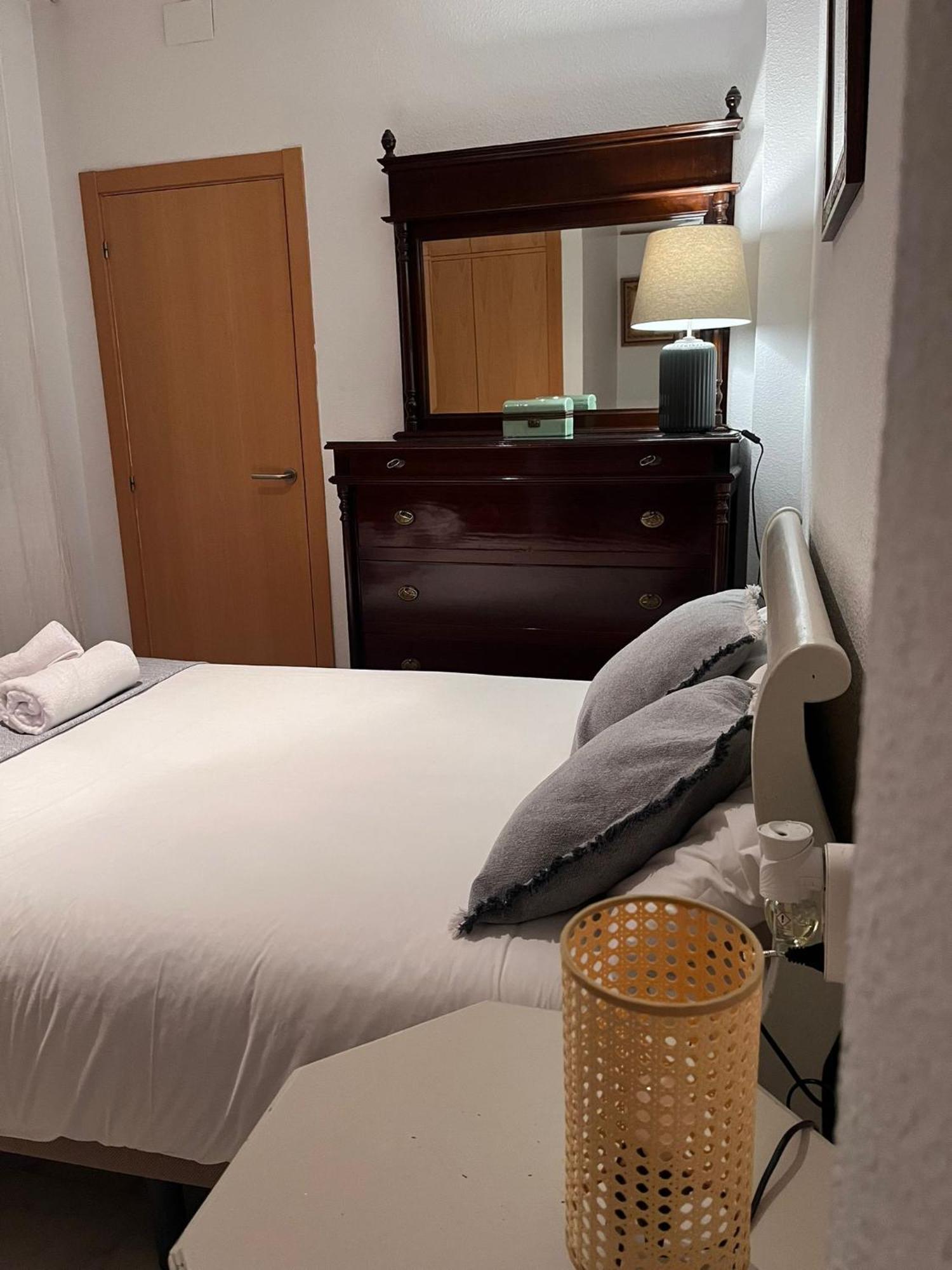 Apartamento Con Encanto Muy Centrico En Pilatos Sevilla Ideal Para Pareja Luaran gambar